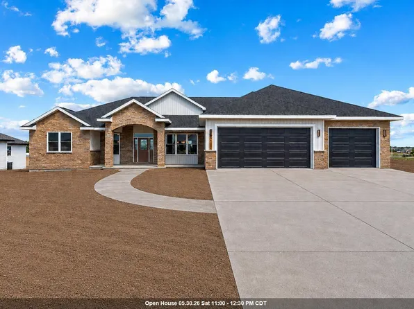 N1332 Meadow Park Dr, Greenville, WI 54942