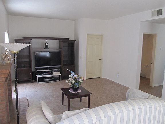 5th image of 1905 White Birch Dr