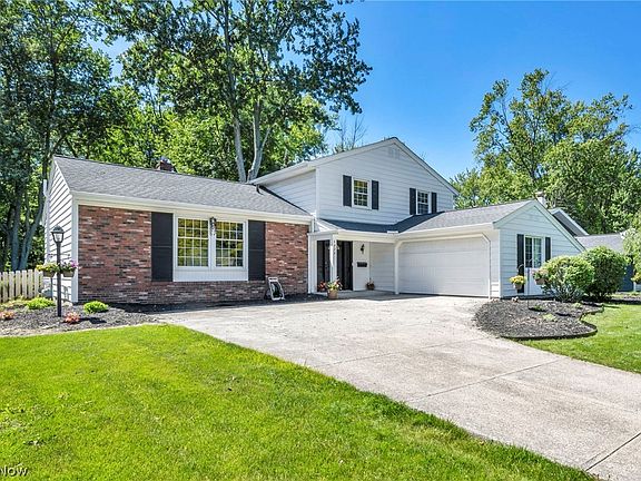 3rd image of 6424 Brighton Dr