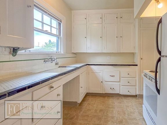 5th image of 2321 NE Weidler St APT 1