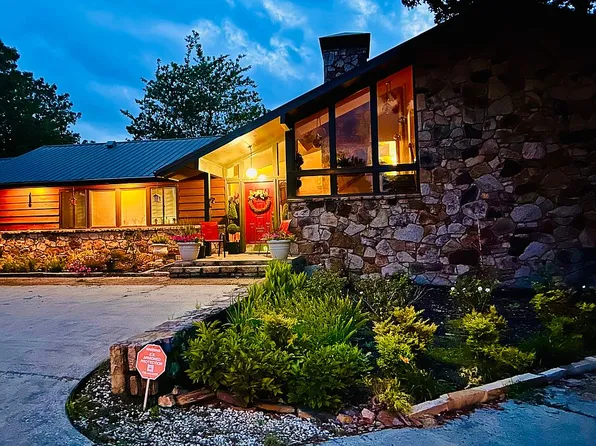 1509 Highpoint Rd, Bowdon, GA 30108