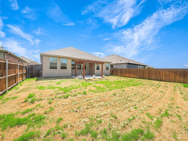 5028 Waterway Dr — Photo 17