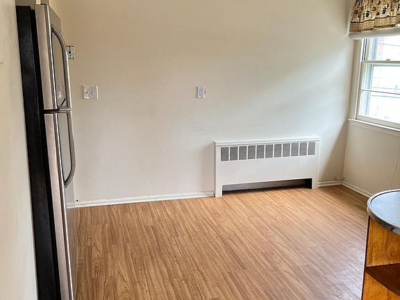 2nd image of 130 Page Ave #2