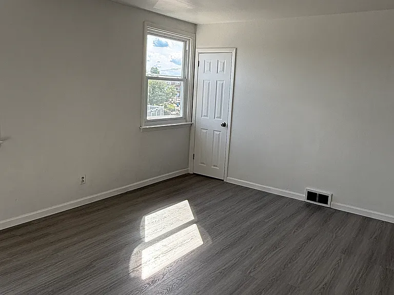 11828 Basile Rd — Photo 18