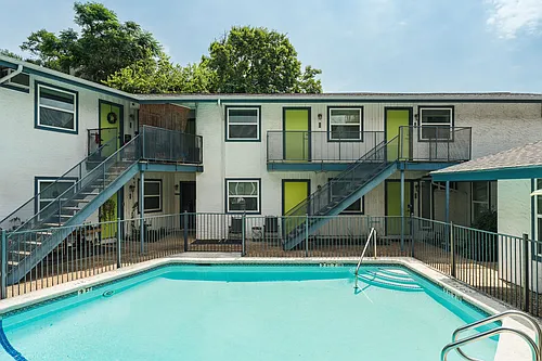 Zilker Capri Apts. Photo 1