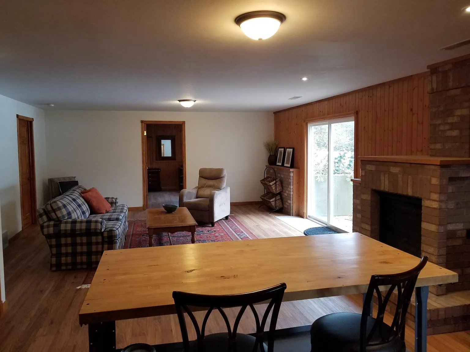 1 bed, 400 sqft, $1,000 — Photo 3
