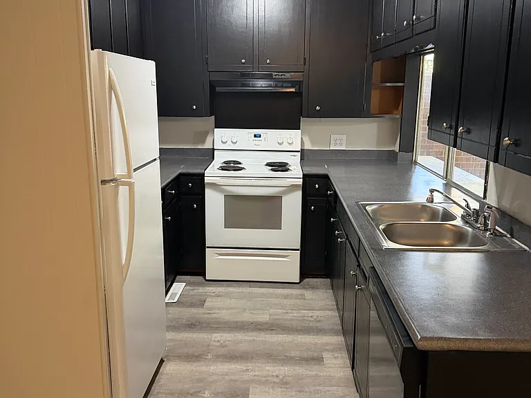 230 S Link Ave #230 — Photo 2