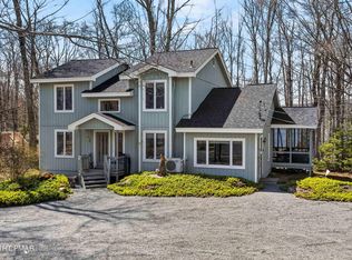 273 Partridge Dr, Pocono Lake, PA 18347