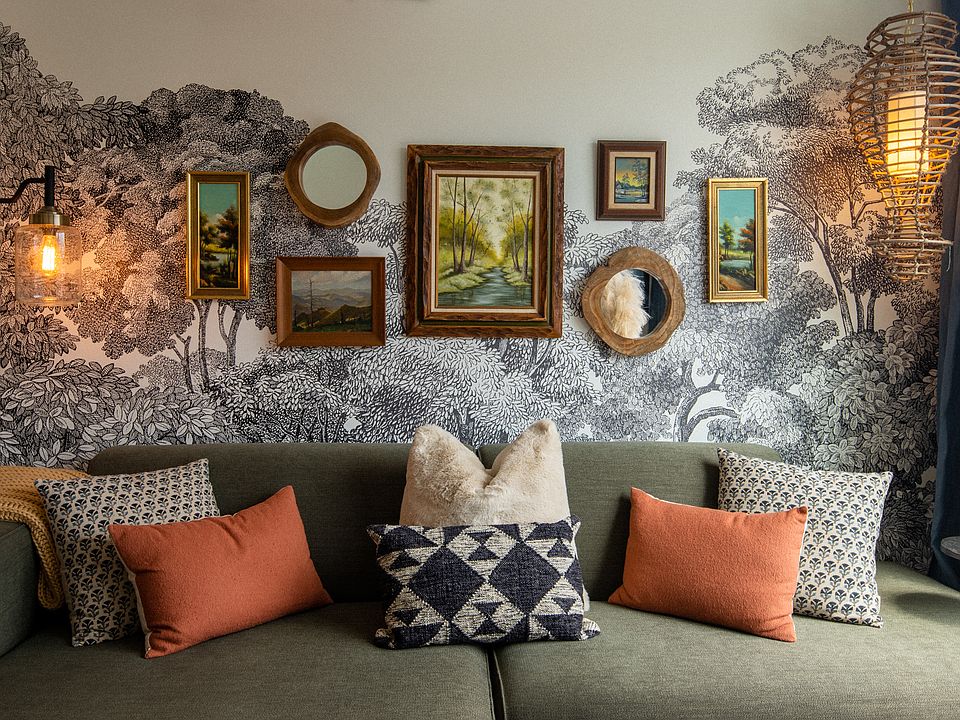 Cute and cozy living area with vintage finds