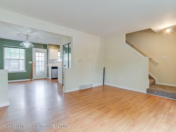 4th image of 6217 Beechfield Dr