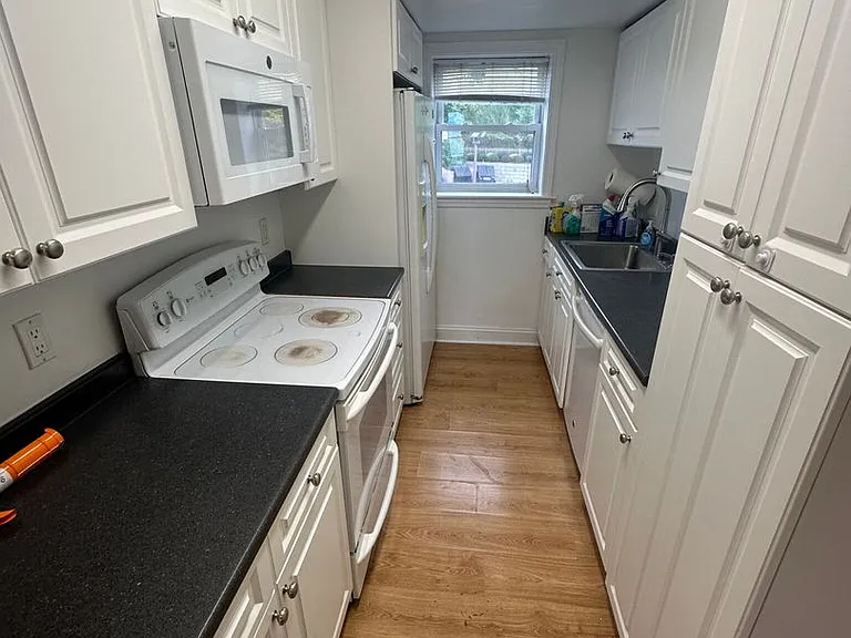 116 W Newton St #5 — Photo 6