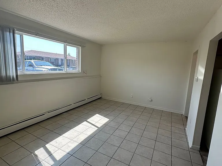 RB3027 — Photo 3