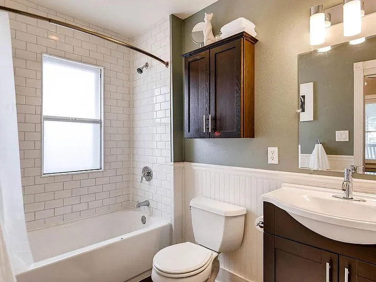 4732 Beach Ct — Photo 11