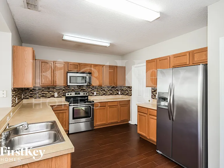 958 Cumberland Dr — Photo 7