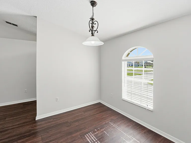 2368 Sweetwater Blvd — Photo 9