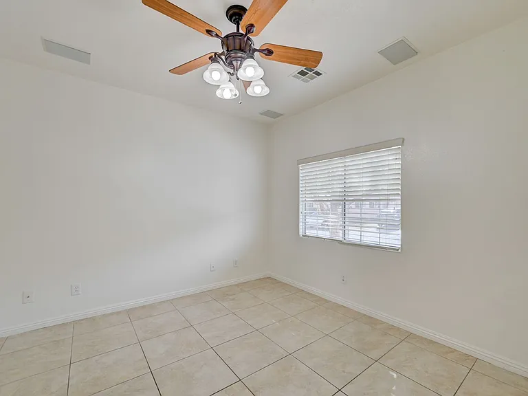 8918 Houston Ridge Ave — Photo 9
