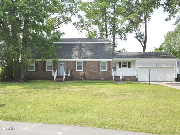 1095 Circle Drive, Robersonville, NC 27871