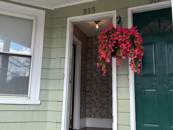 313 Branch Ave FLOOR 2