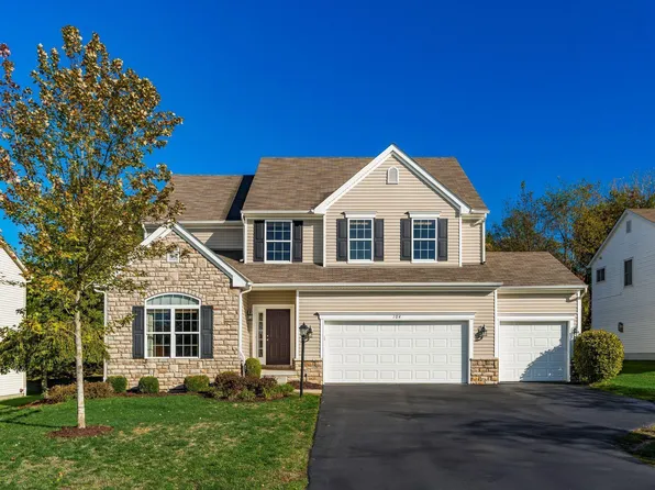 104 Terrier Ct, Pataskala, OH 43062