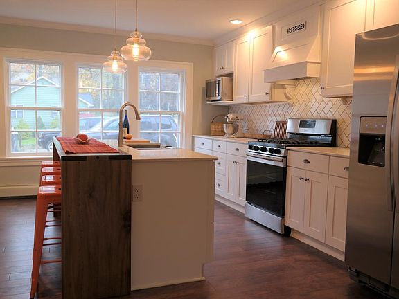 4th image of 6728 E Quaker St #2