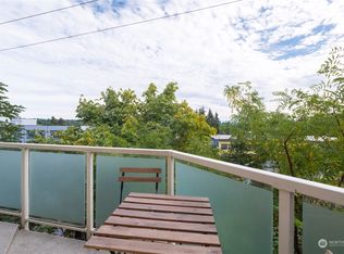 10536 24th Ave NE, Seattle, WA 98125