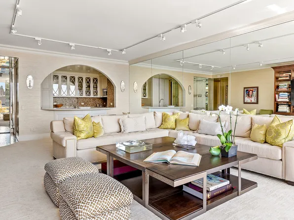 641 5th Avenue image 3 of 9