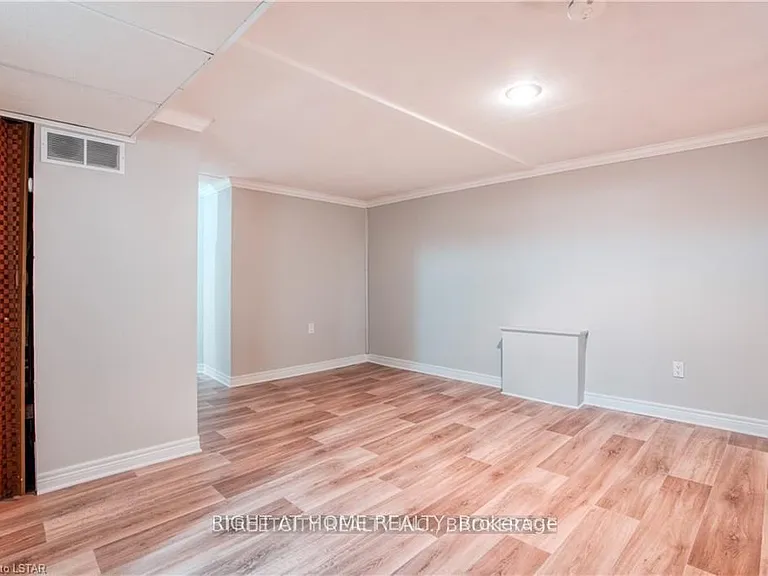 14 Graham Cres — Photo 18