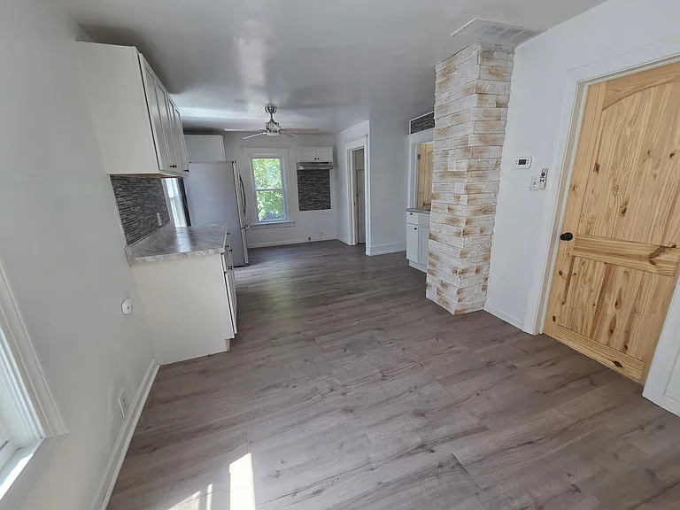 722 E 7th St #2 — Photo 7