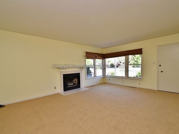 3rd image of 3 Cedar St