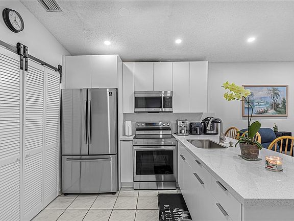 5th image of 7117 W 30th Ln