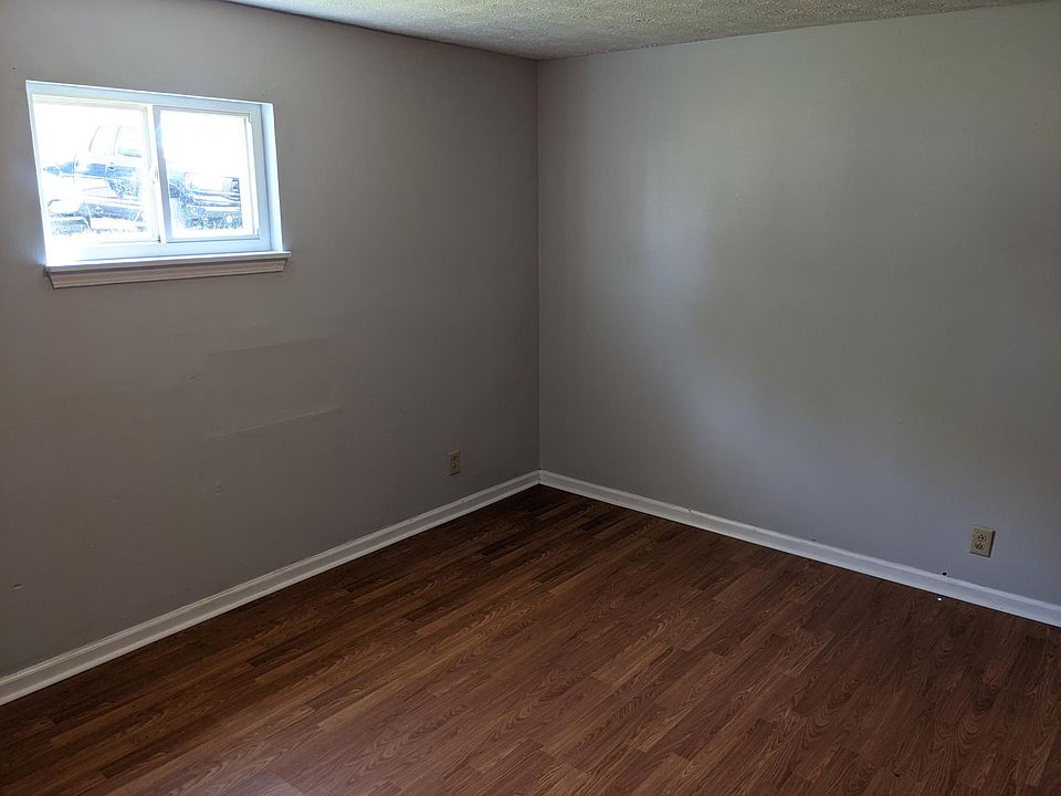 2nd image of 442 Patrician Pl #3