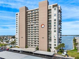 7300 Sun Island Dr S APT 303, South Pasadena, FL 33707