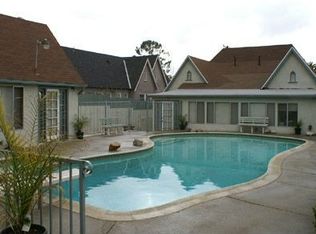 233 W Terrace St, Altadena, CA 91001