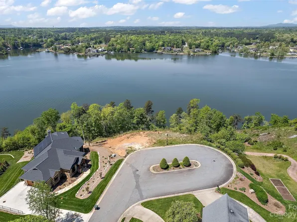 841 37th Ave NW, Hickory, NC 28601