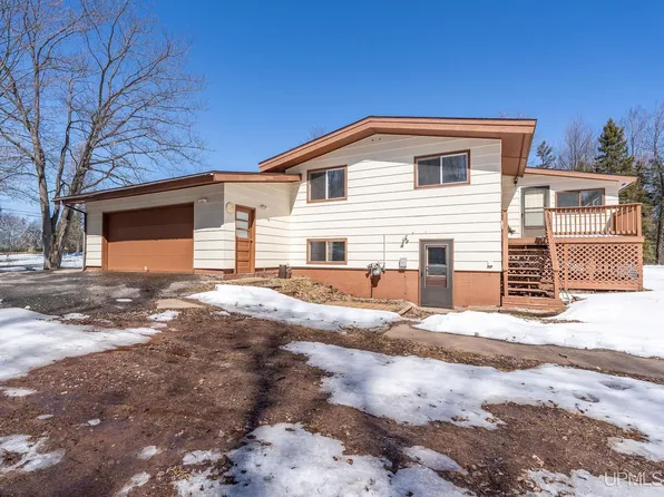 446 N River Dr, Gwinn, MI 49841