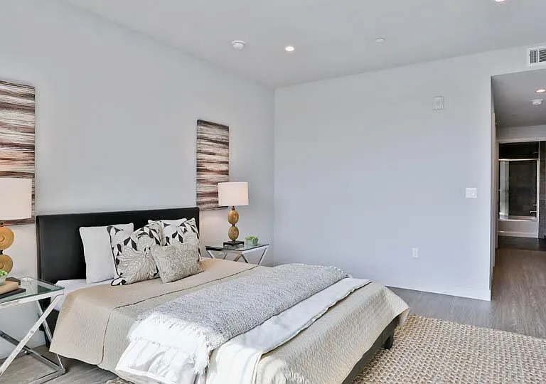 727 Wilcox Ave #305 — Photo 25