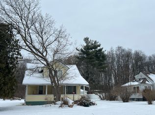 33342 Willow Rd, New Boston, MI 48164