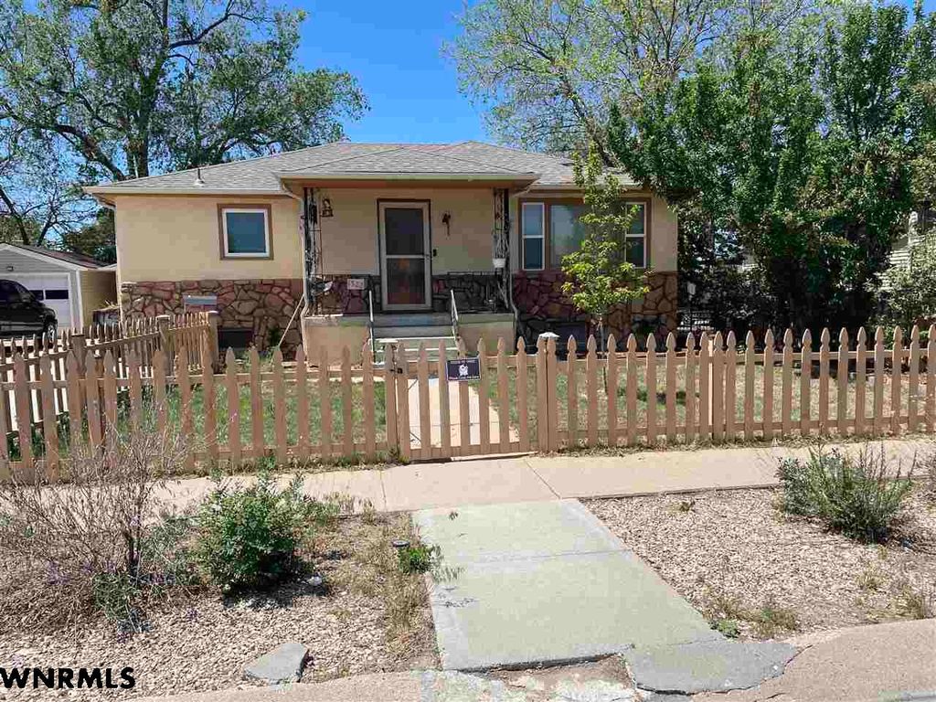 1522 11th Ave, Scottsbluff, NE - View 2