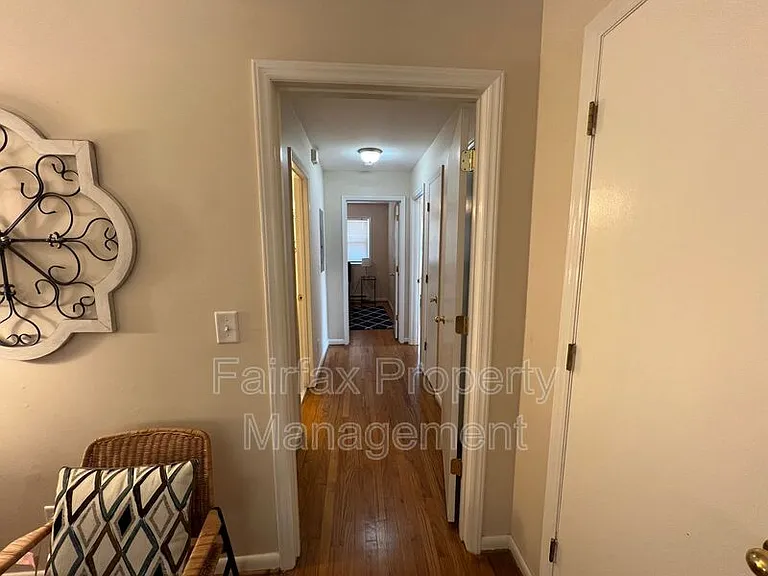 1941 Morehead Ave — Photo 8