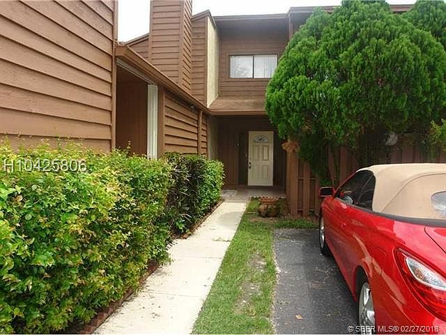 1st image of 6185 Live Oak Ct APT B
