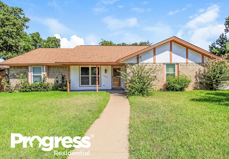 1st image of 2209 Sexton Dr