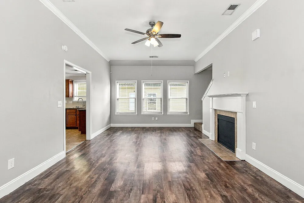 3 bed, 2.0 bath, 1825 sqft, $1,720 — Photo 4