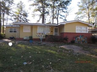 1063 Parkwood Pl, Jackson, MS 39206