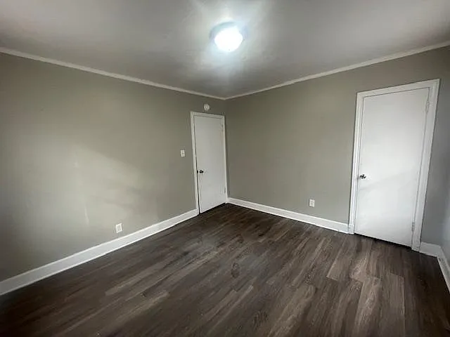 1249 Maria St — Photo 10