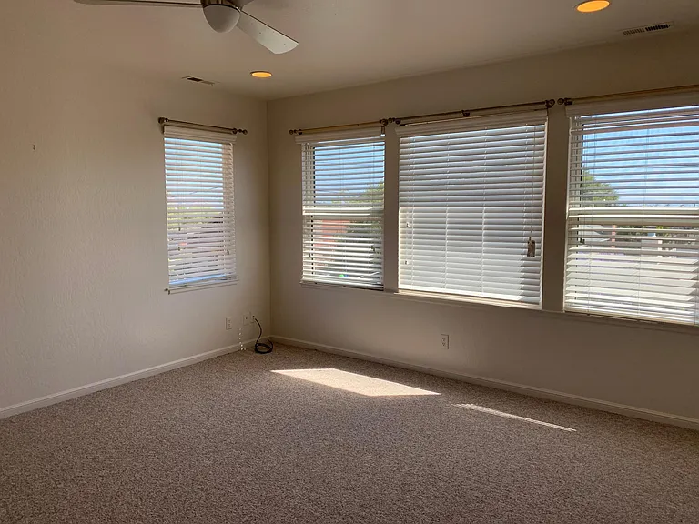 1100 Chadbourne Ave — Photo 8