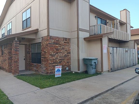 3rd image of 3707 Hereford Ln #B