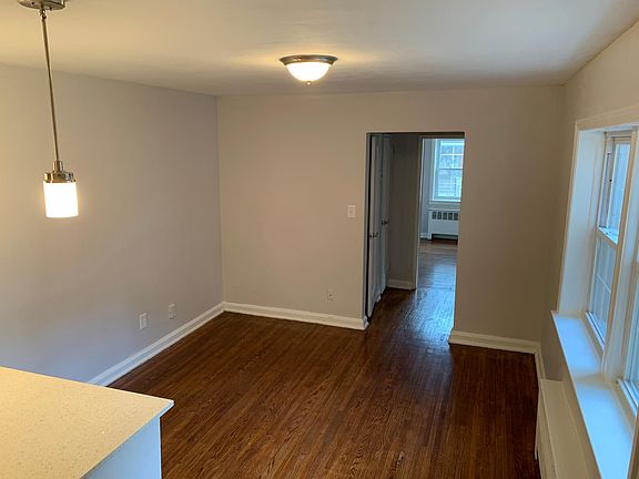3rd image of 26 Beaumont Pl