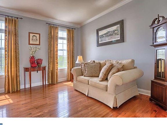 4th image of 158 Bridle Path Ln