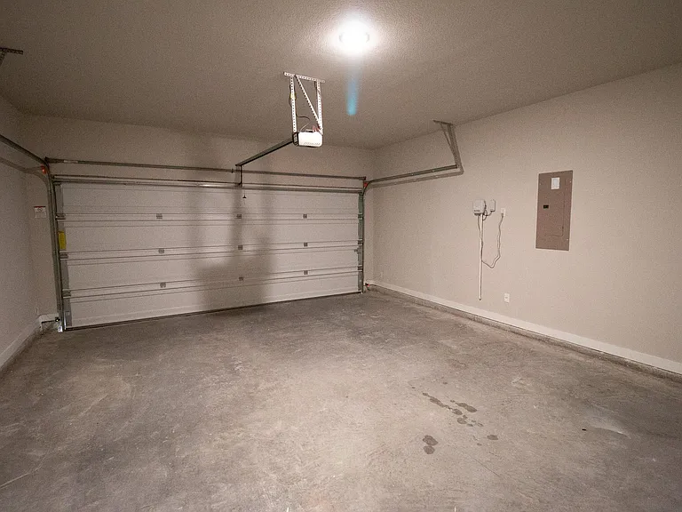 1140 Enchanted Rock Ln — Photo 38
