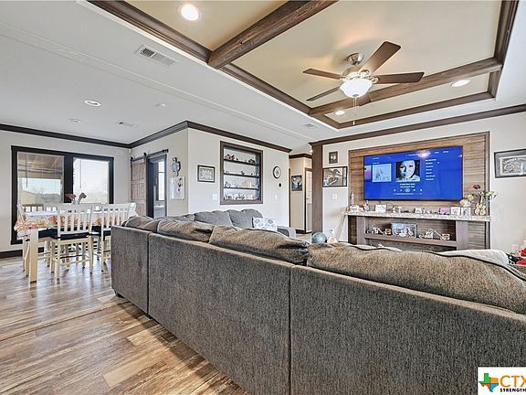 5th image of 104 Tesoro Way